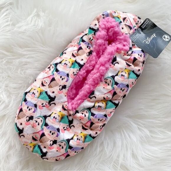 Disney Snow White & The Seven Dwarves Slipper Socks 💎 - Picture 1 of 3